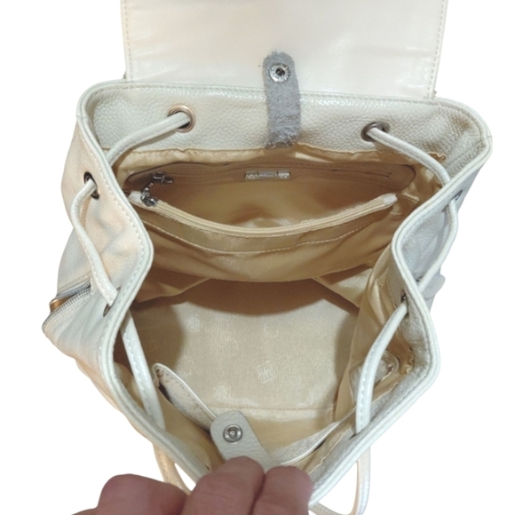 BOYATU Leather Backpack Cream Pebbled Leather Travel Bag main image 4